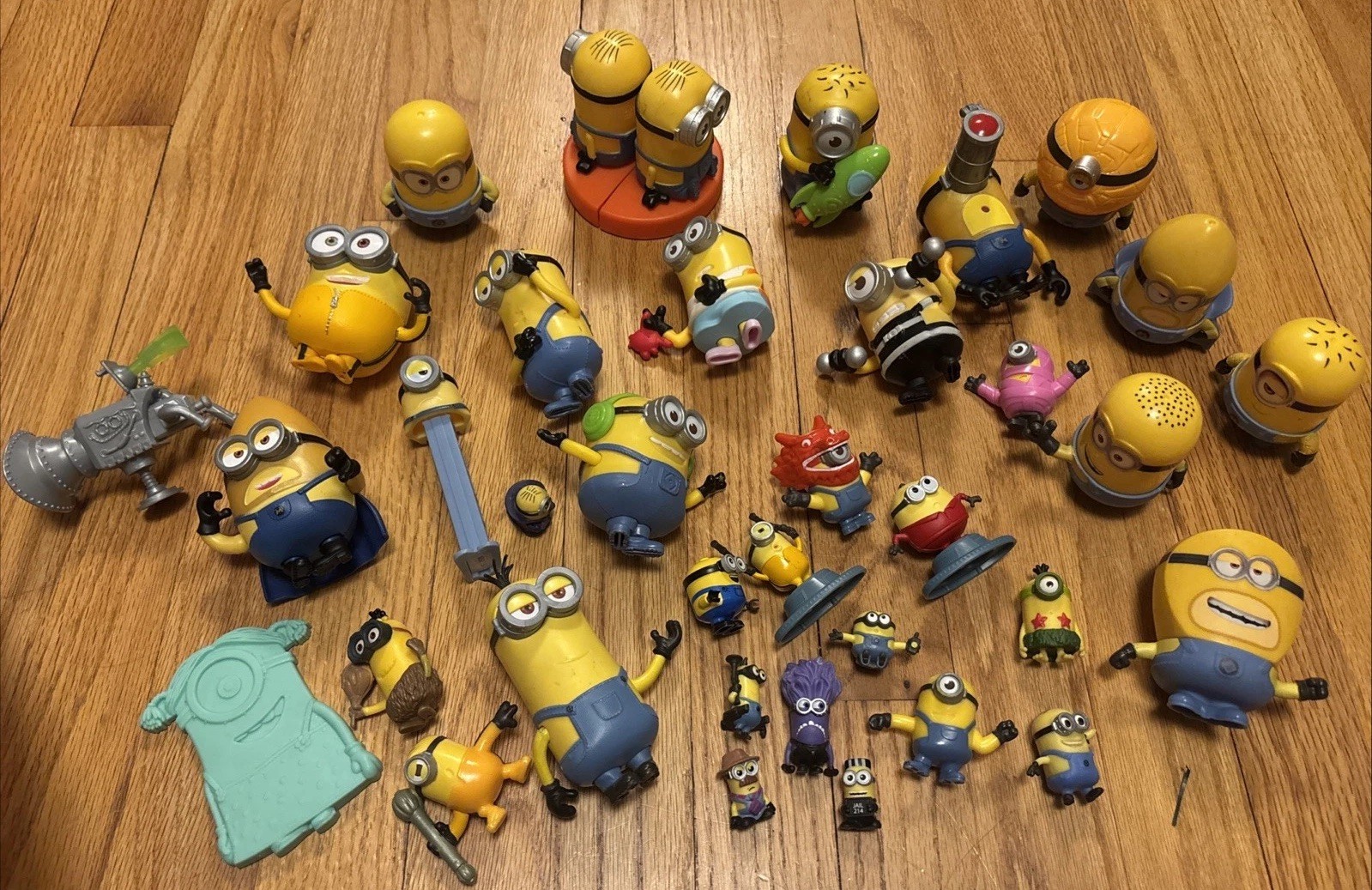 Minions Mini Figures Lot Cake Topper Toys Despicable Me