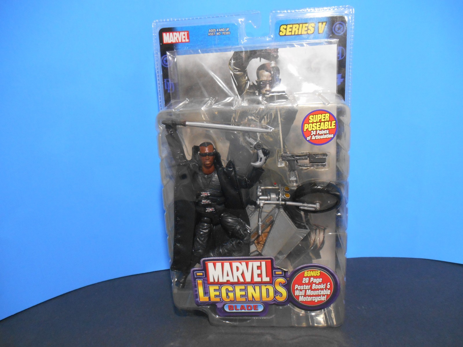Marvel Legends Series V Blade Action Figure 2003