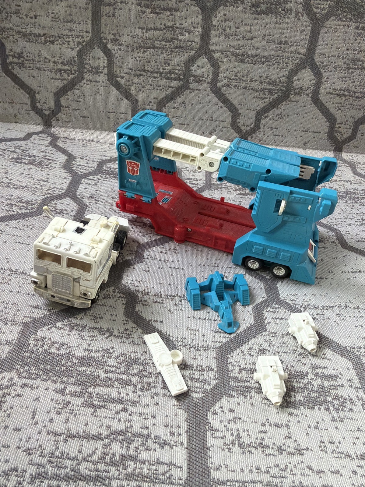 Vintage Transformers G1 Hasbro Ultra Magnus 1984 Takara