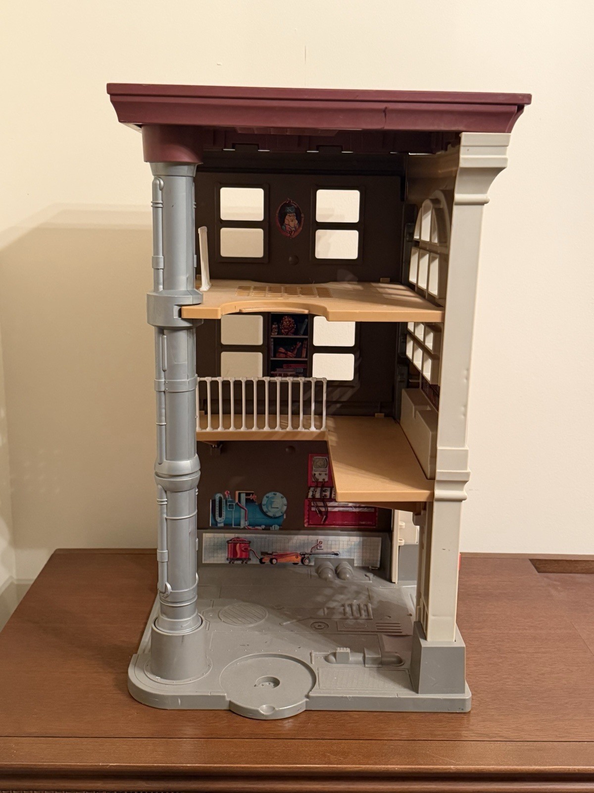 Vintage 1987 Ghostbusters Kenner Firehouse Not Complete Plus Action Figures