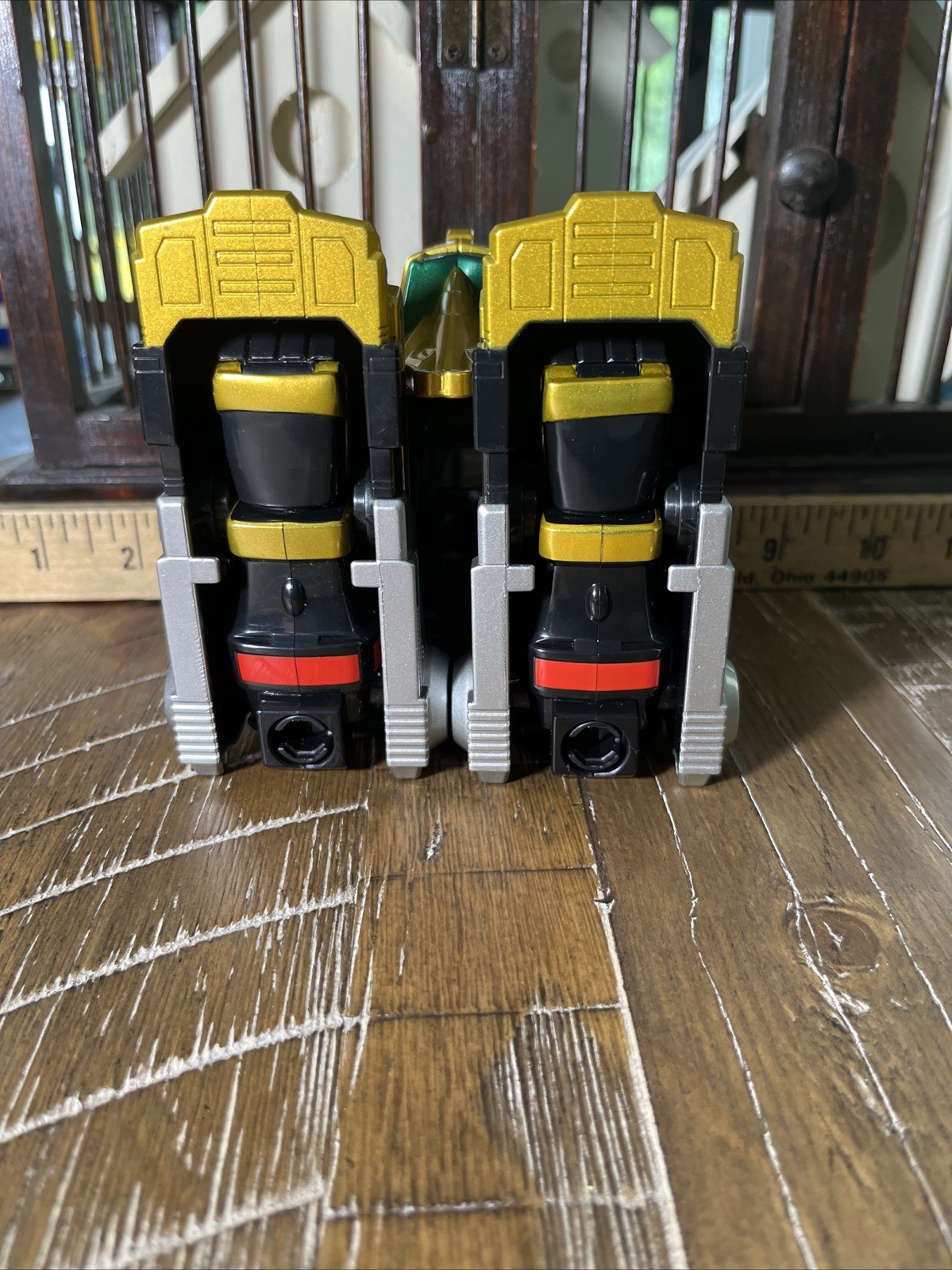 Mighty Morphin Power Rangers Legacy Collection Black Lion Thunderzord Part