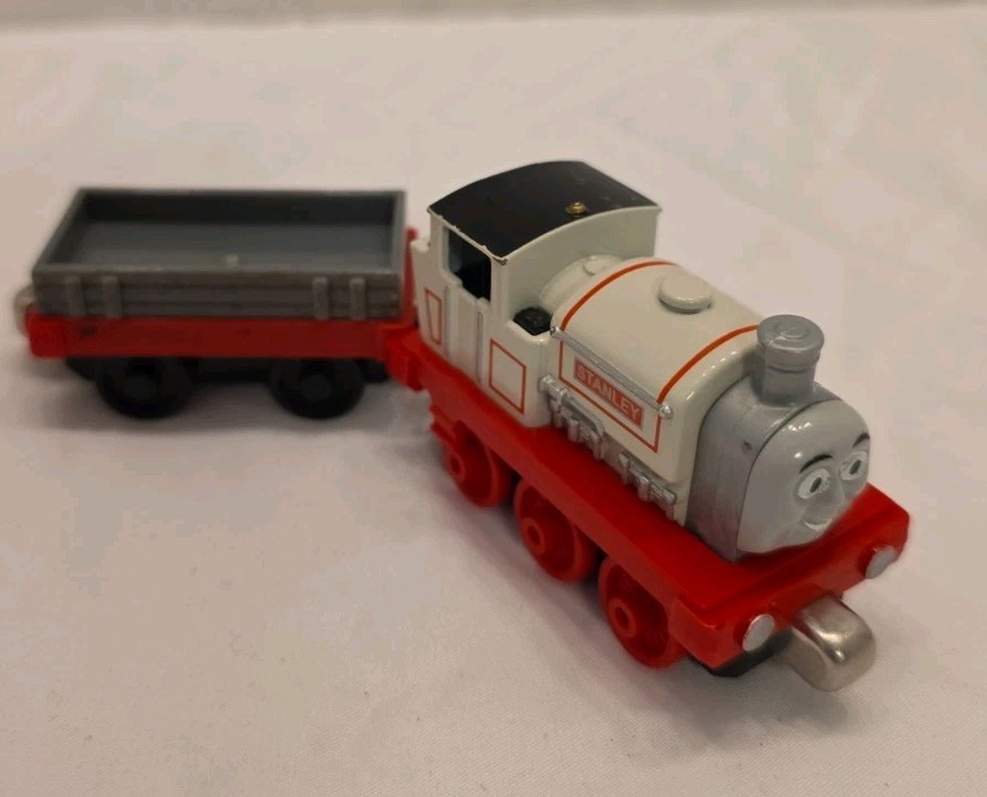 Thomas Take-n-Play Stanley Diecast Train & Cargo Car Lot Metal Magnetic Vtg