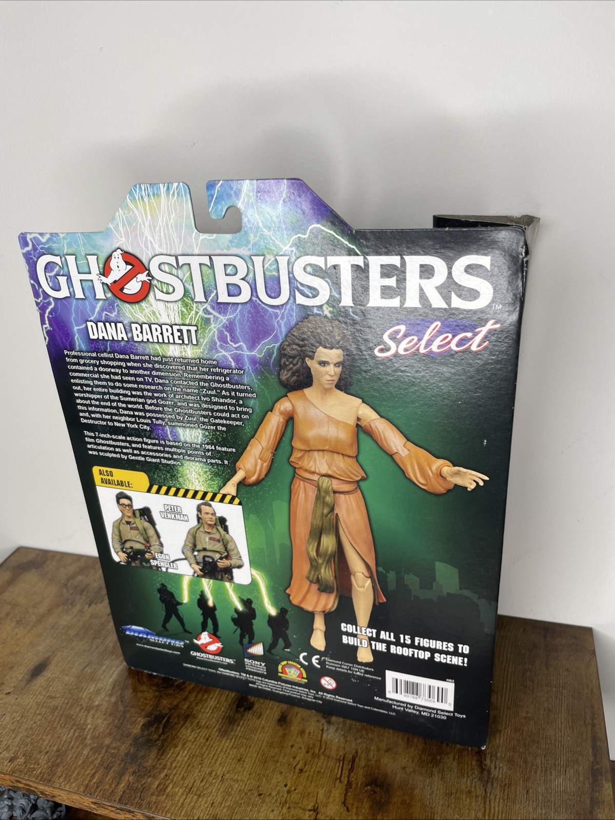 Ghostbusters 2016 Dana Barrett Diamond Select New-In Box sealed Deluxe Figure