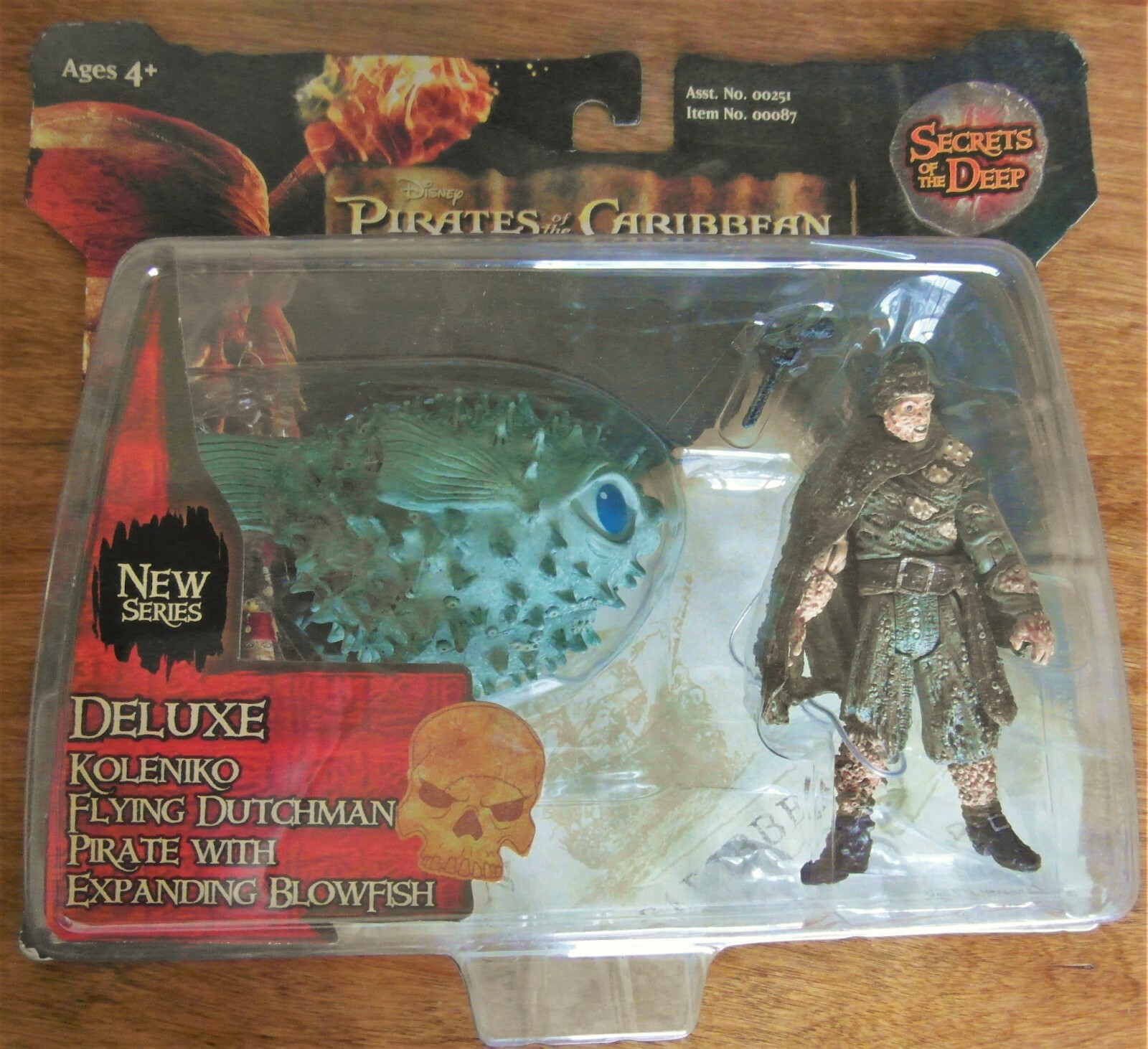 Pirates Caribbean Deluxe Koleniko Flying Dutchman Pirate & Expanding Blowfish