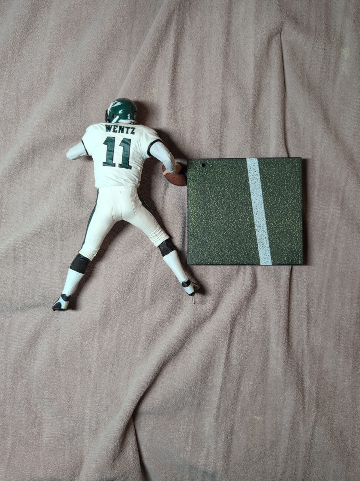 NFL Philadelphia Eagles Carson Wentz Figure