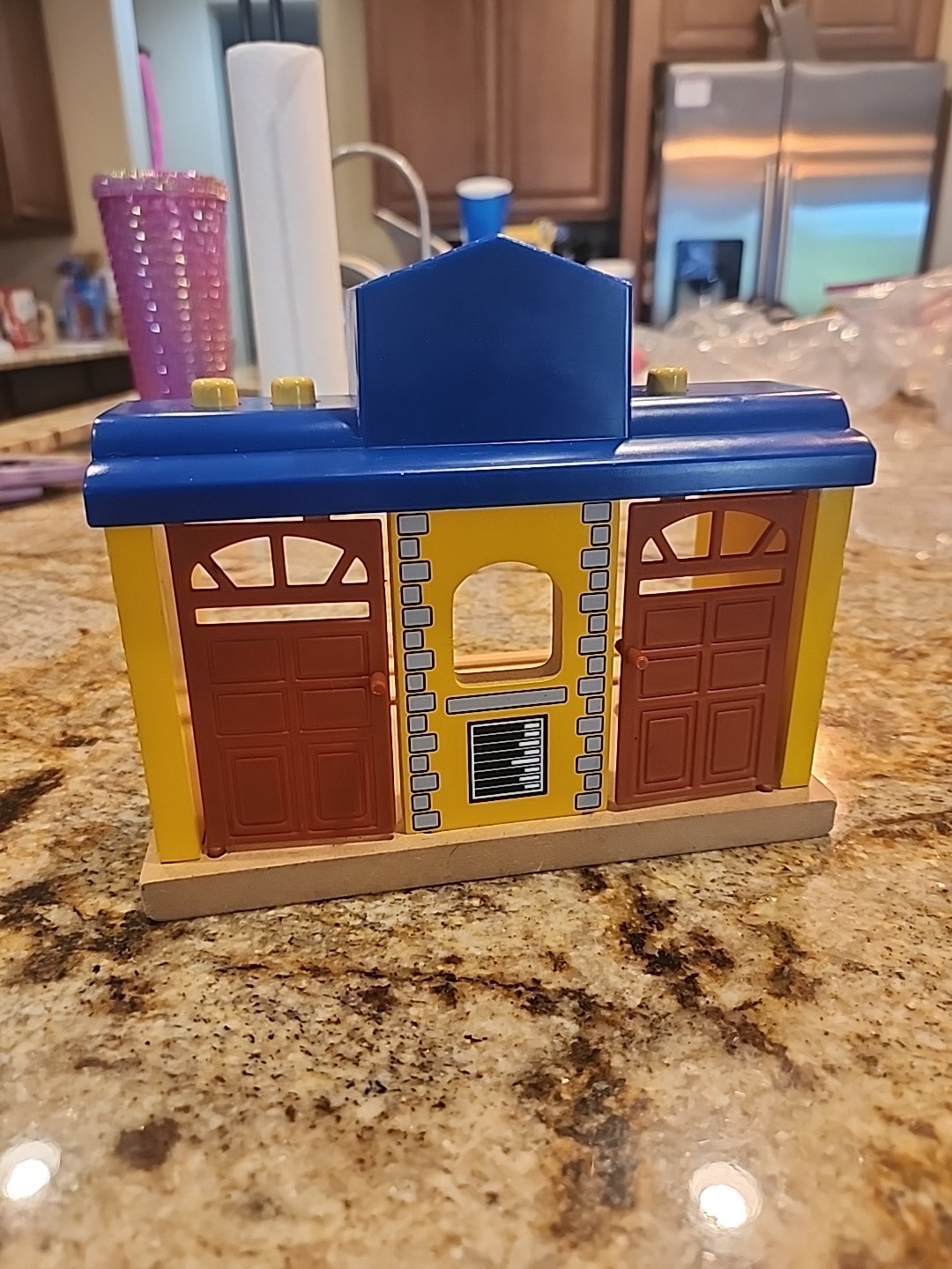 Geoffrey Inc Thomas & Friends Wooden Railway Train TICKET STATION Booth Tested