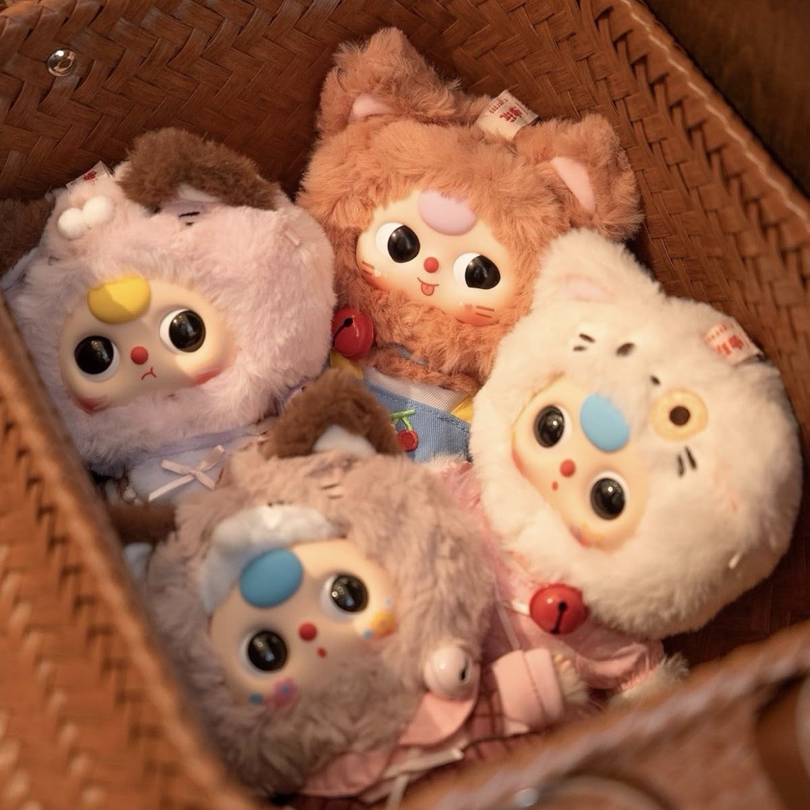 Baby Three Kitten Wardrobe Series Plush Keychain – Creme Reve