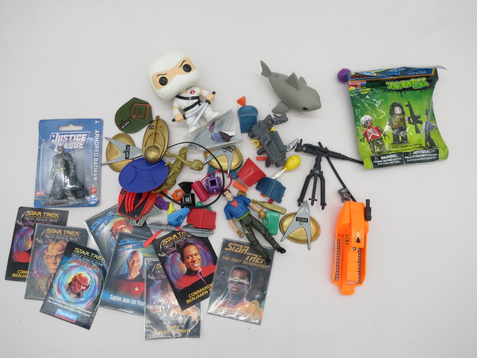 Playmates Lot of STAR TREK Figure STANDS Phasers and Accesories Various Sizes