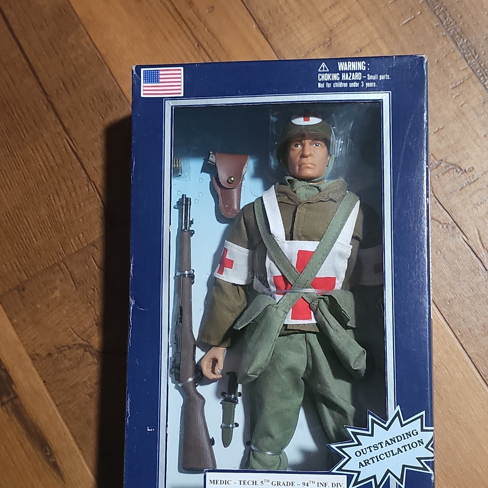 Soldiers of the World WWII 1941-1945 Medic 12in Boxed Poseable w/ Rifle