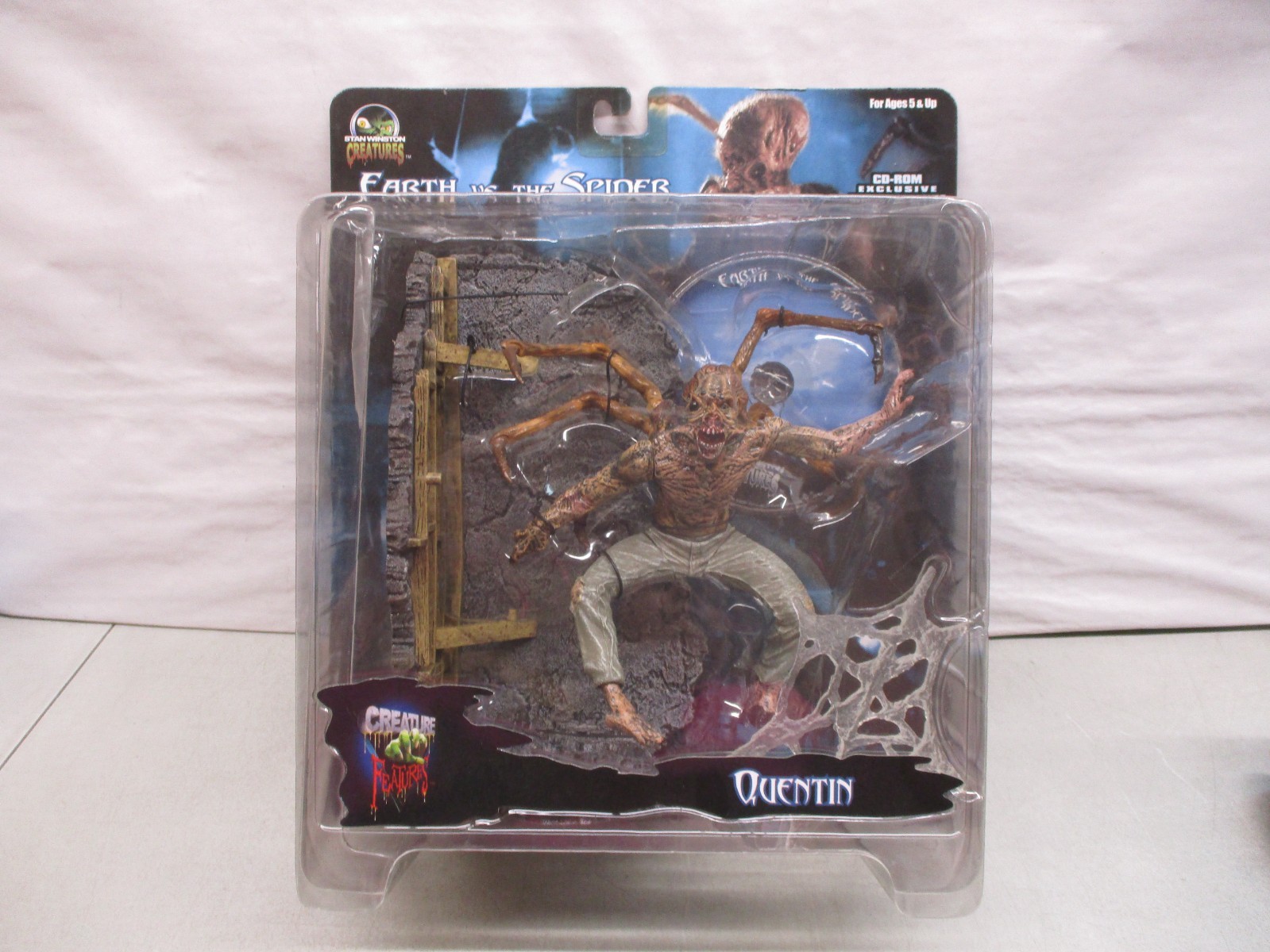 2001 Stan Winston Creatures Earth v The Spider Quentin