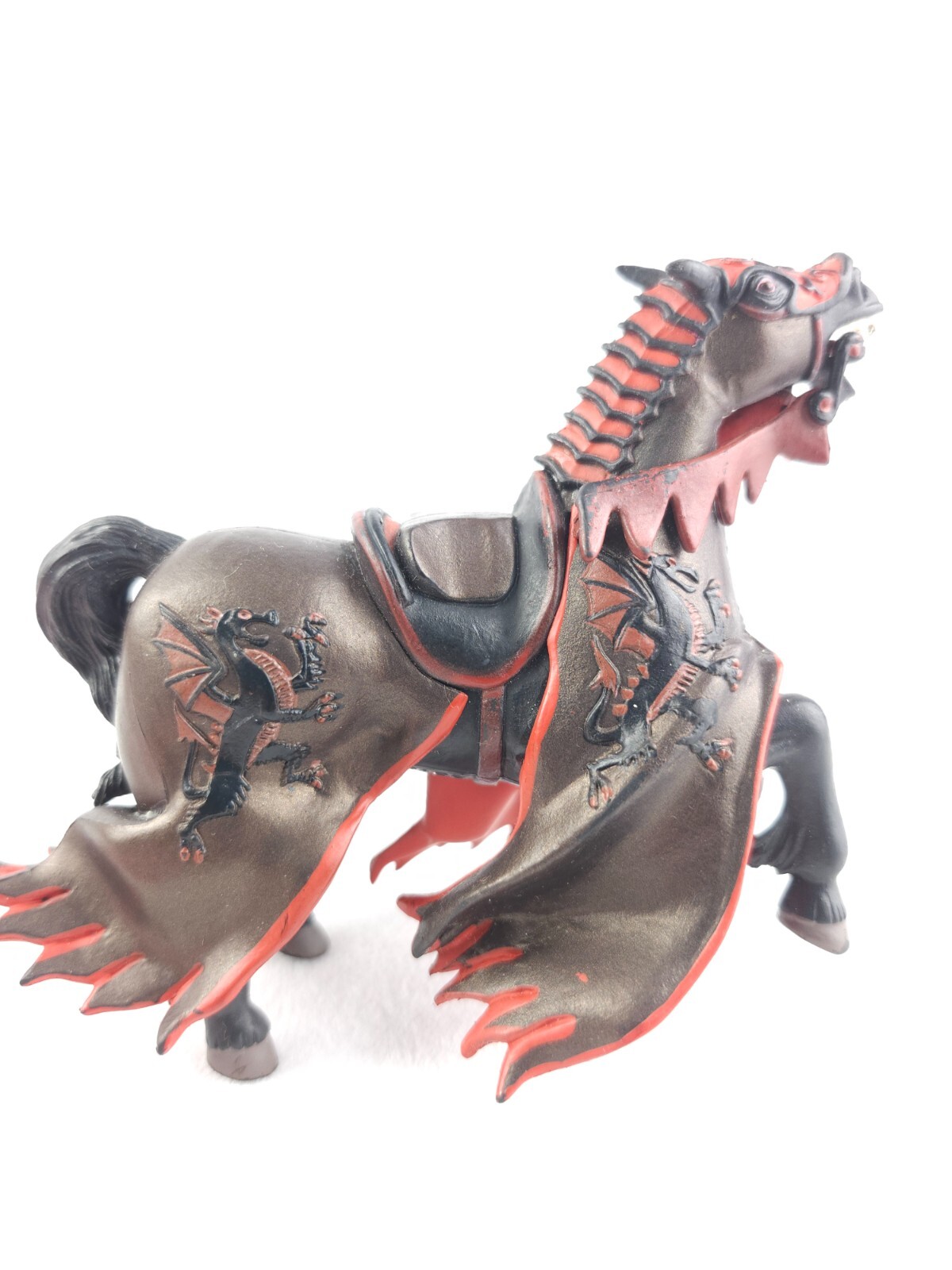 Medieval Dragon King White-Red & Copper-Red Horses Papo