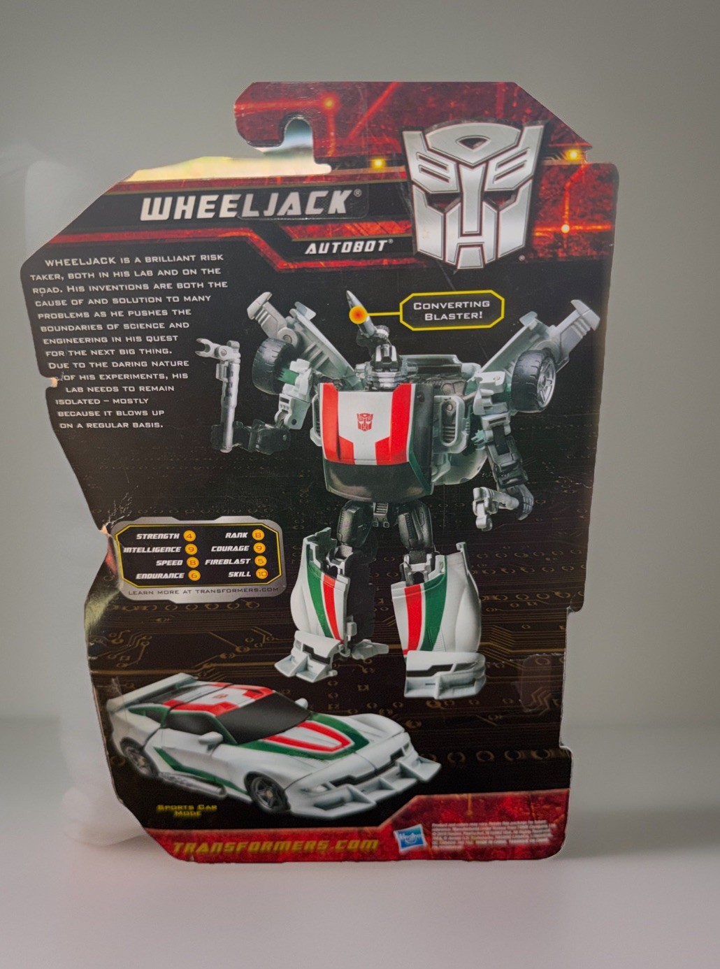 TRANSFORMERS GENERATIONS UNIVERSE CLASSICS DELUXE Autobot Wheeljack- NEW
