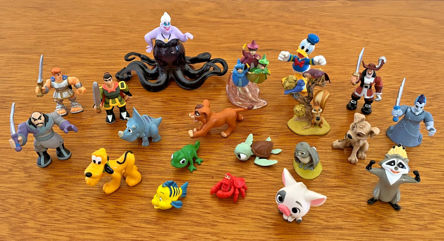 LOT OF 20 ASSORTED DISNEY MOVIE PVC ACTION FIGURES