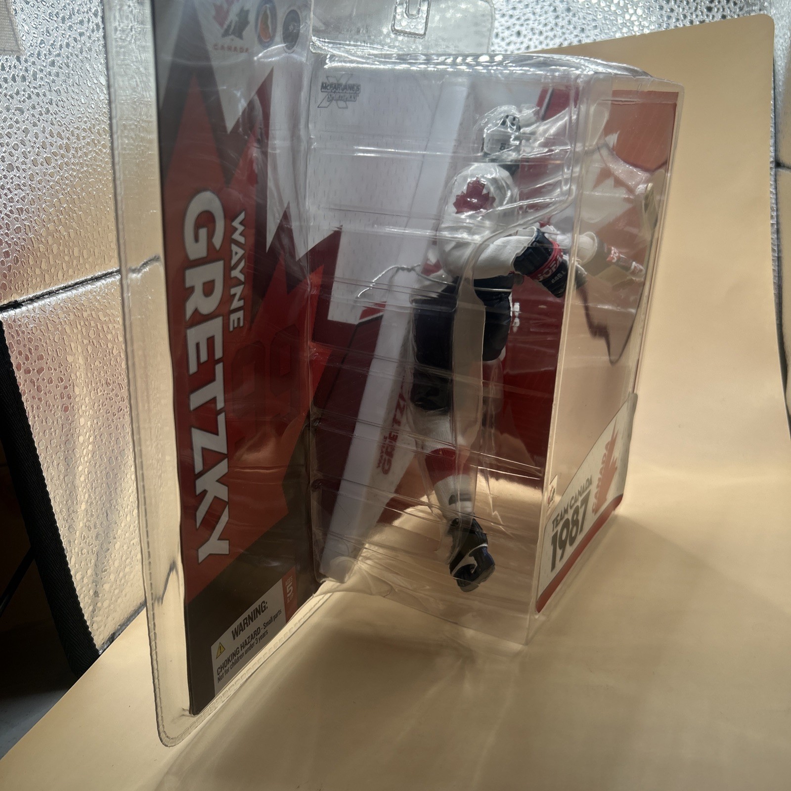 Wayne Gretzky McFarlane 2005 Team Canada 1987 White Jersey Version