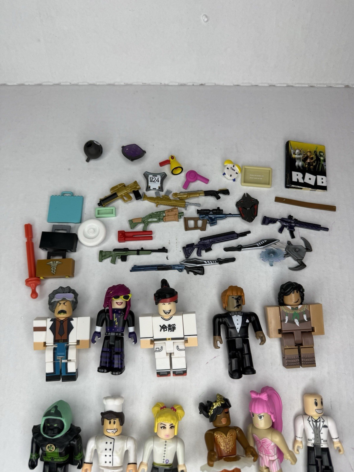R0BL0X Toys For Girls and Boys New Action Figures Lot Of 11 With Accessories