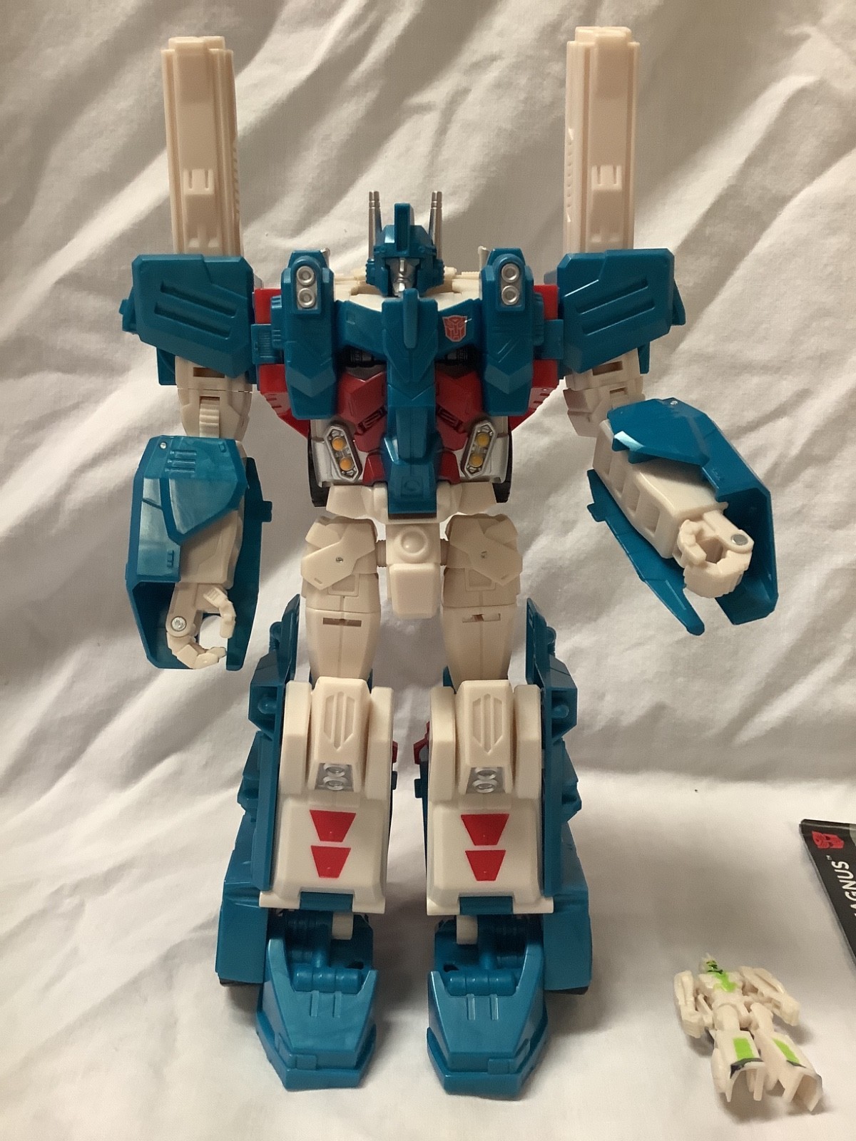 Transformers Combiner Wars Ultra Magnus 100% complete. (Hasbro 2015)
