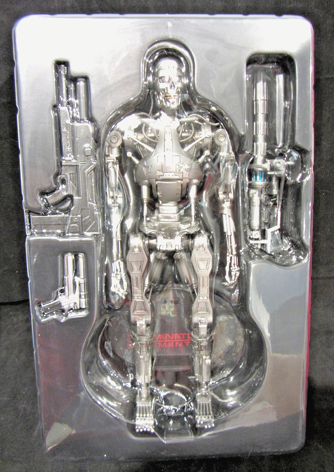 TERMINATOR 2 Indestructible T-800 Endoskeleton HOT TOYS MMS33 1/6 Scale