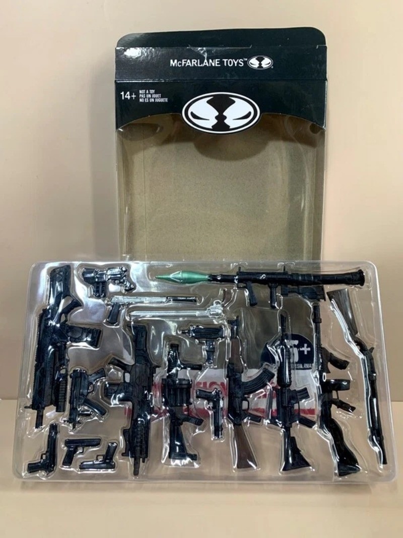 US! McFarlane Toys Munitions Pack Weapons Guns For 7&Prime; Figure DC Deluxe Accessory