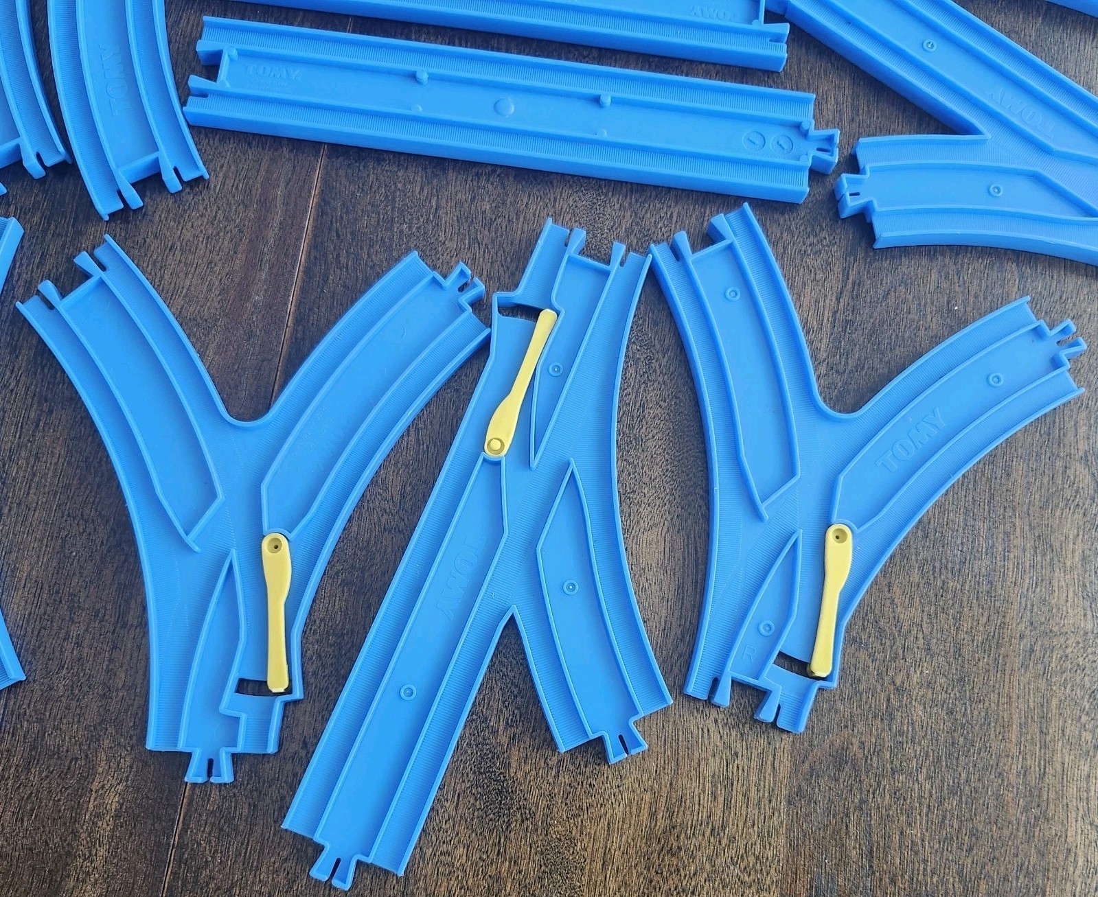 TOMY Thomas & Friends Trackmaster Blue Train Track Lot Tracks 34 PC 1992, 2003