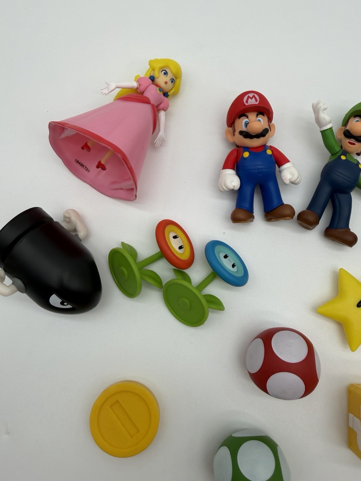 Lot of Nintendo Mario Figures: Mario, Luigi, Princess Peach, Petey Piranha, Etc.