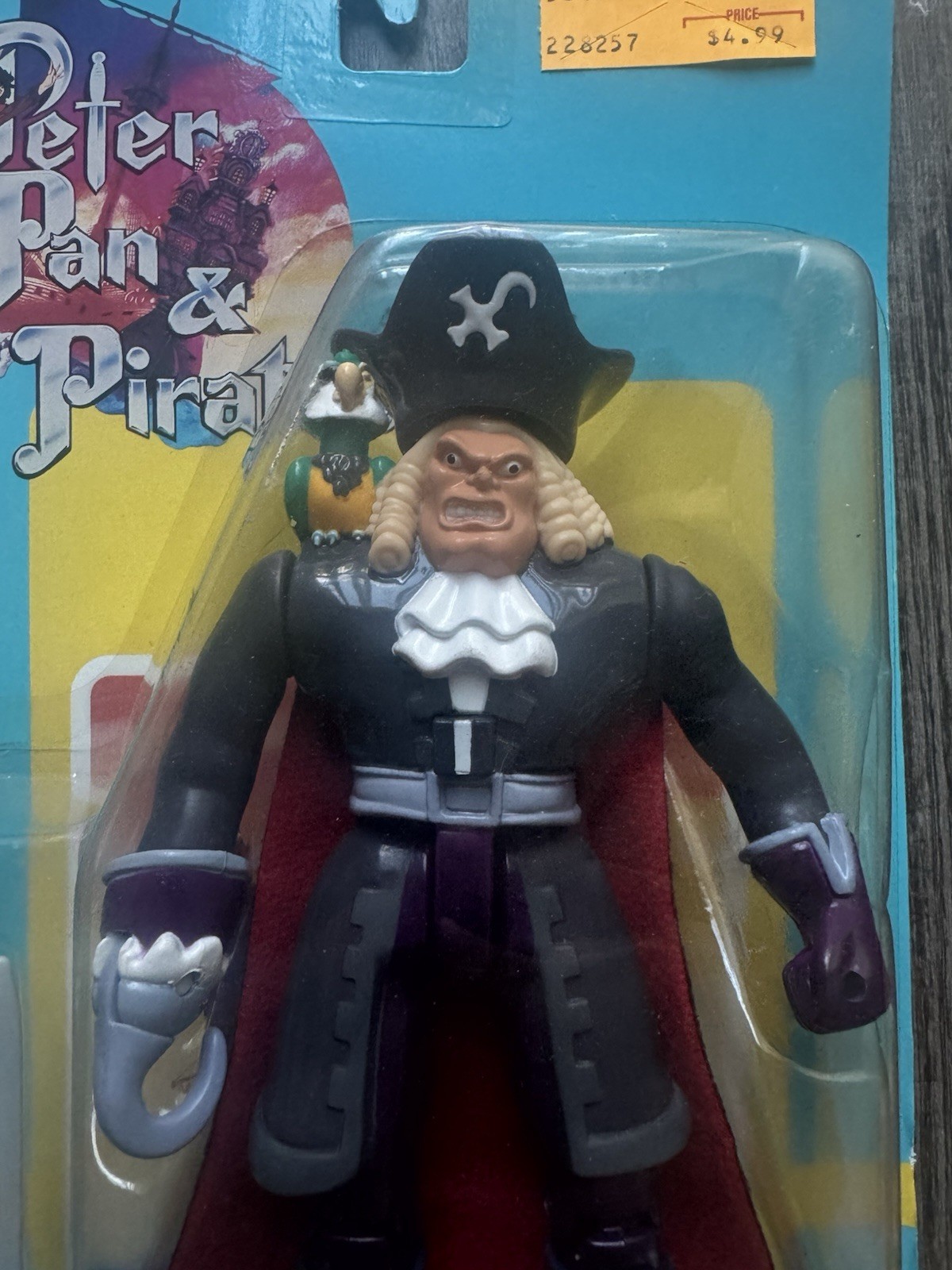Fox&rsquo;s Peter Pan & The Pirates – Captain Hook Figure *New in Package* THQ 1991