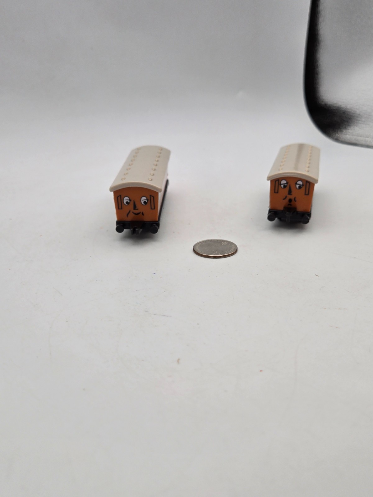 Ertl Thomas Friends Railway Train Tank Engine – Annie & Clarabel Coach Cars GUC