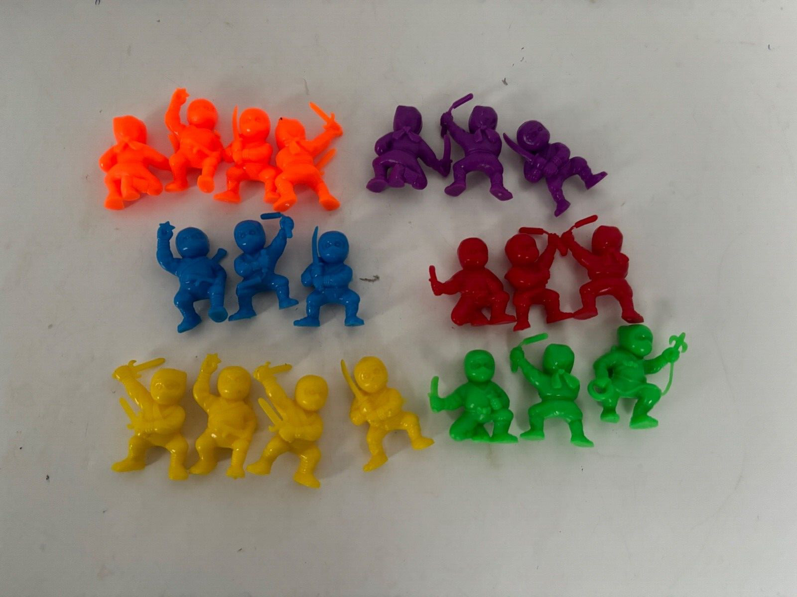LOT of 20 TOY 1 Ninja figures 2&Prime; Cake Toppers Figures Play Red Green Blue Yellow