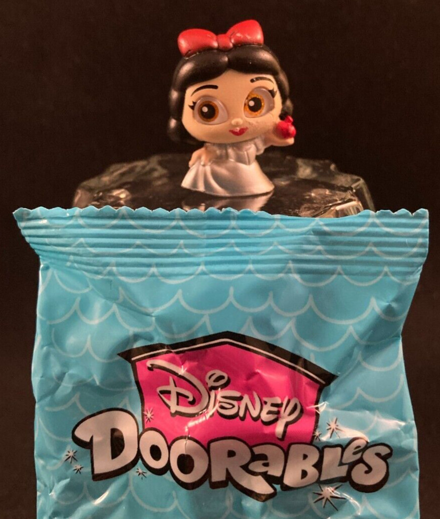 Disney Doorables – Snow White – Silver – Series 10 – Special Edition Figure