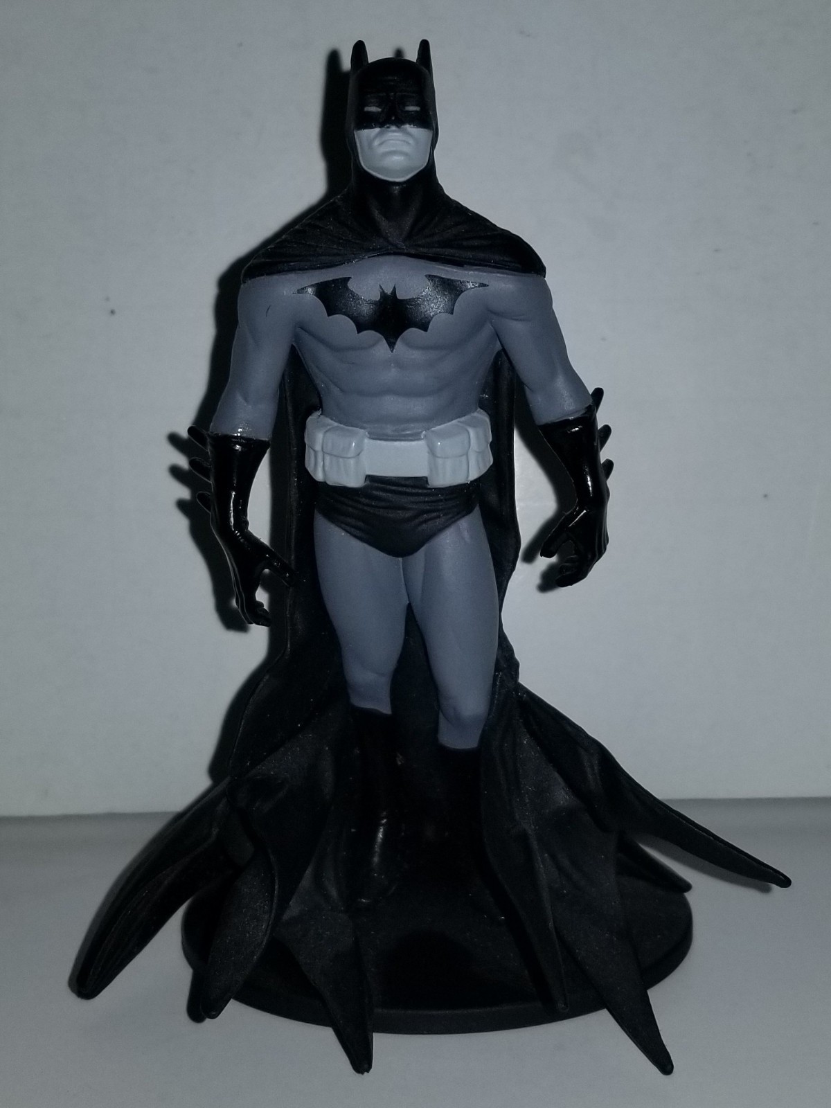 Batman Black & White Series 4&Prime; DC Comic Collectables Display Figure