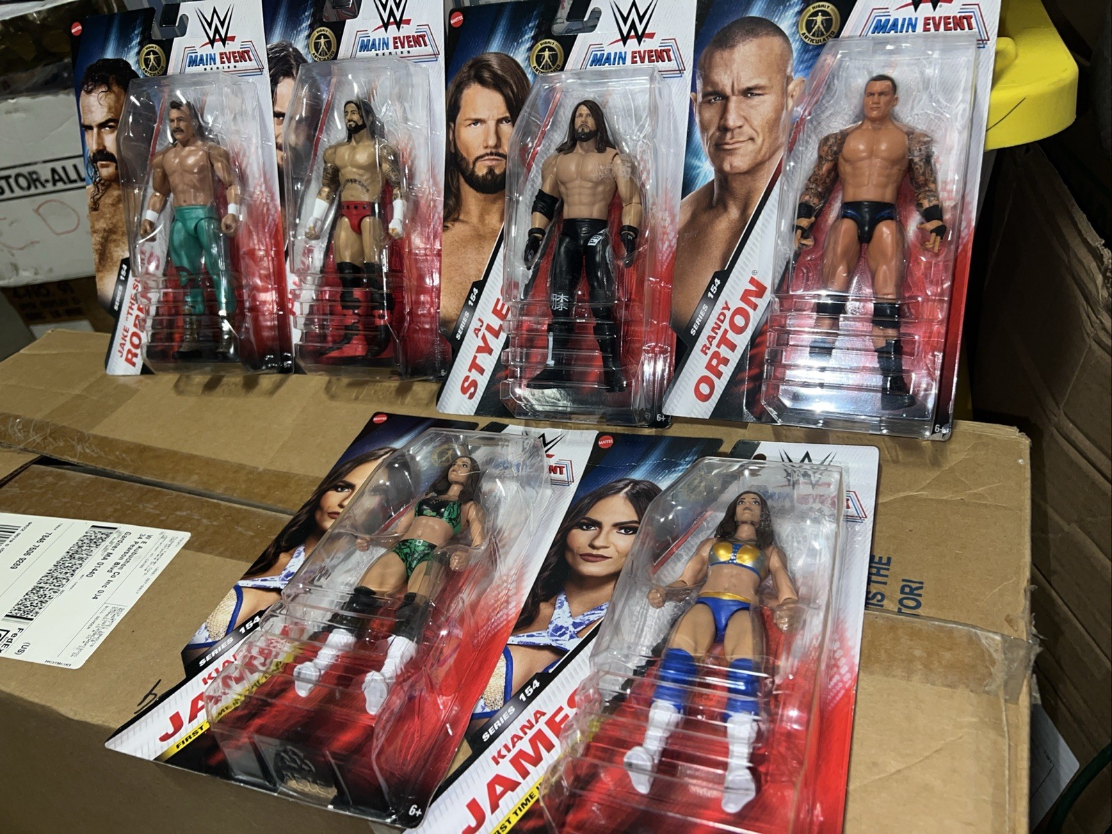 WWE Basic Series 154 Main Event Kianna James +5 others in series MOSC c2024
