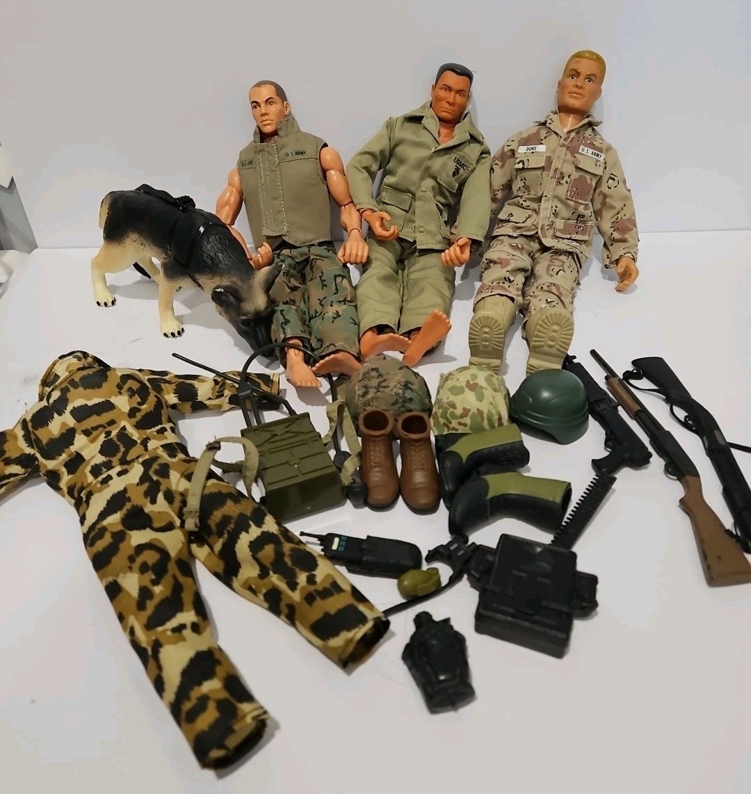 Vintage 1990s Hasbro GI Joe 12&Prime; 1:6 Action Figure Lot of 3 w Dog & Gear