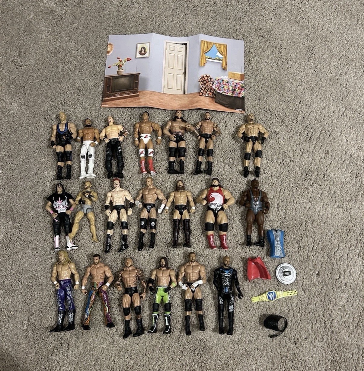 WWE Wrestlers Action Figure Lot of 20 With Some Accessories (send Offers)