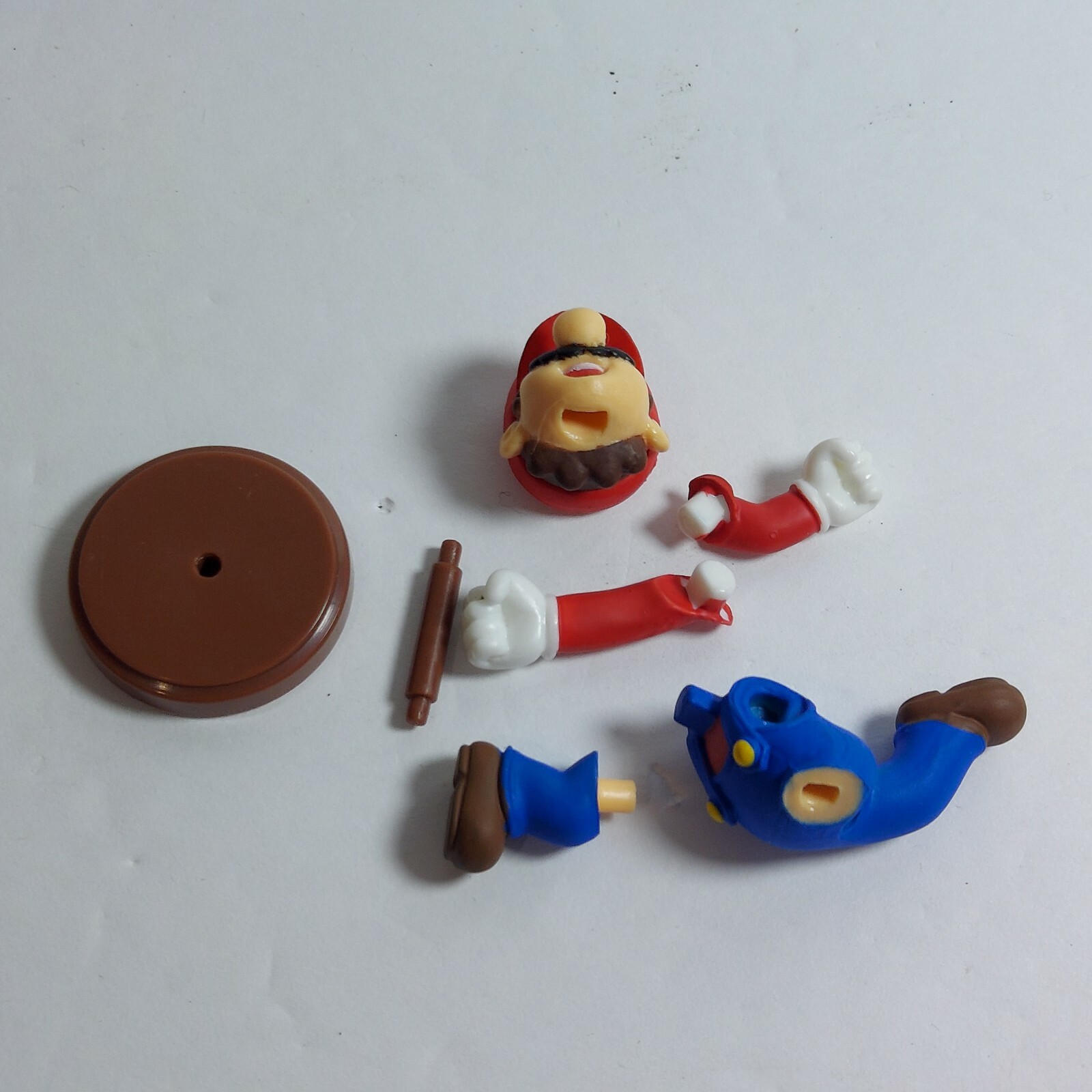 Super Mario Bros 2&Prime; Running Jumping Mario Choco Egg Mini Figure Gashapon Furuta