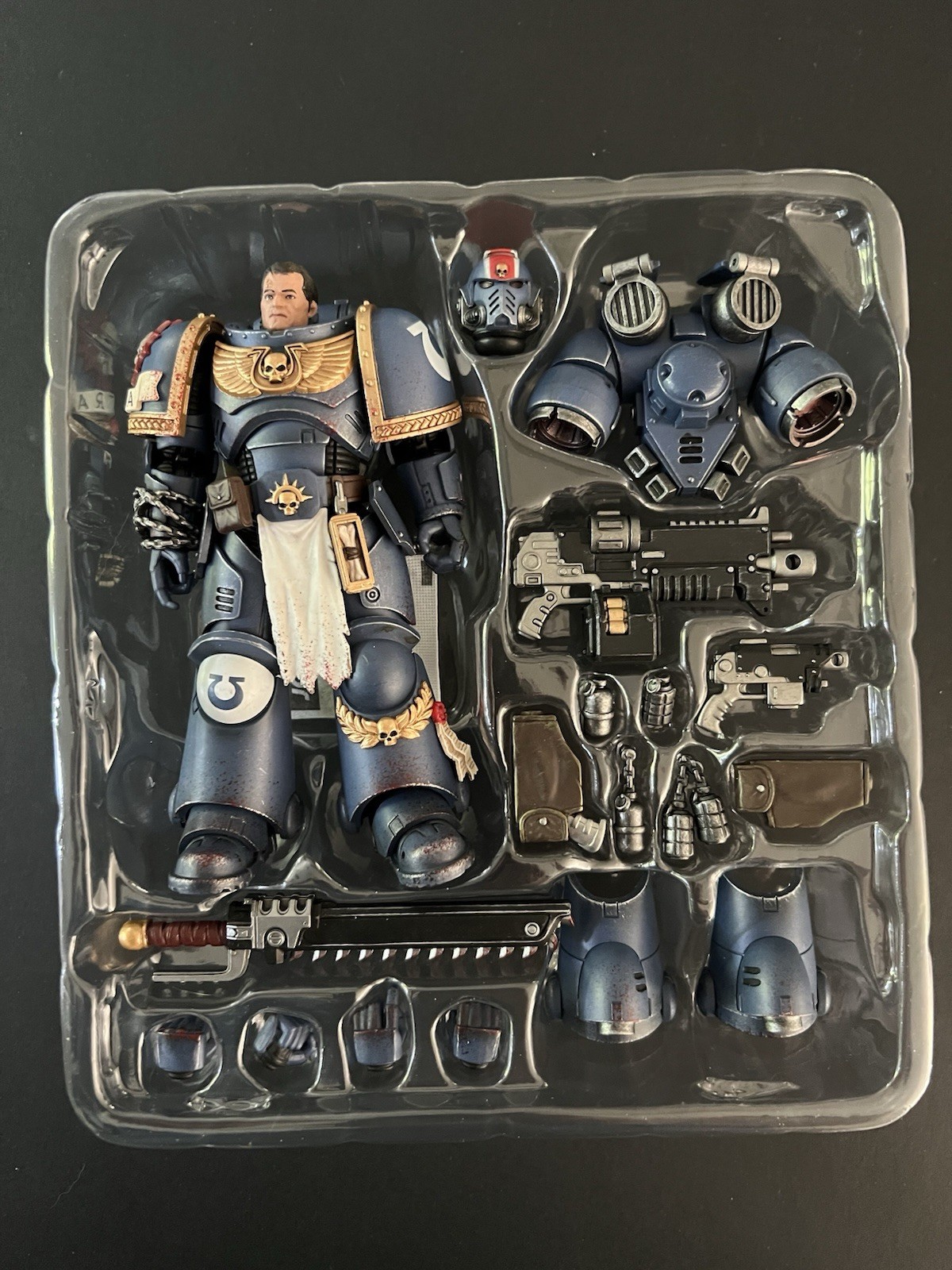 JoyToy Warhammer 40k Space Marine 2 Ultramarines Lieutenant Titus Collector’s Ed
