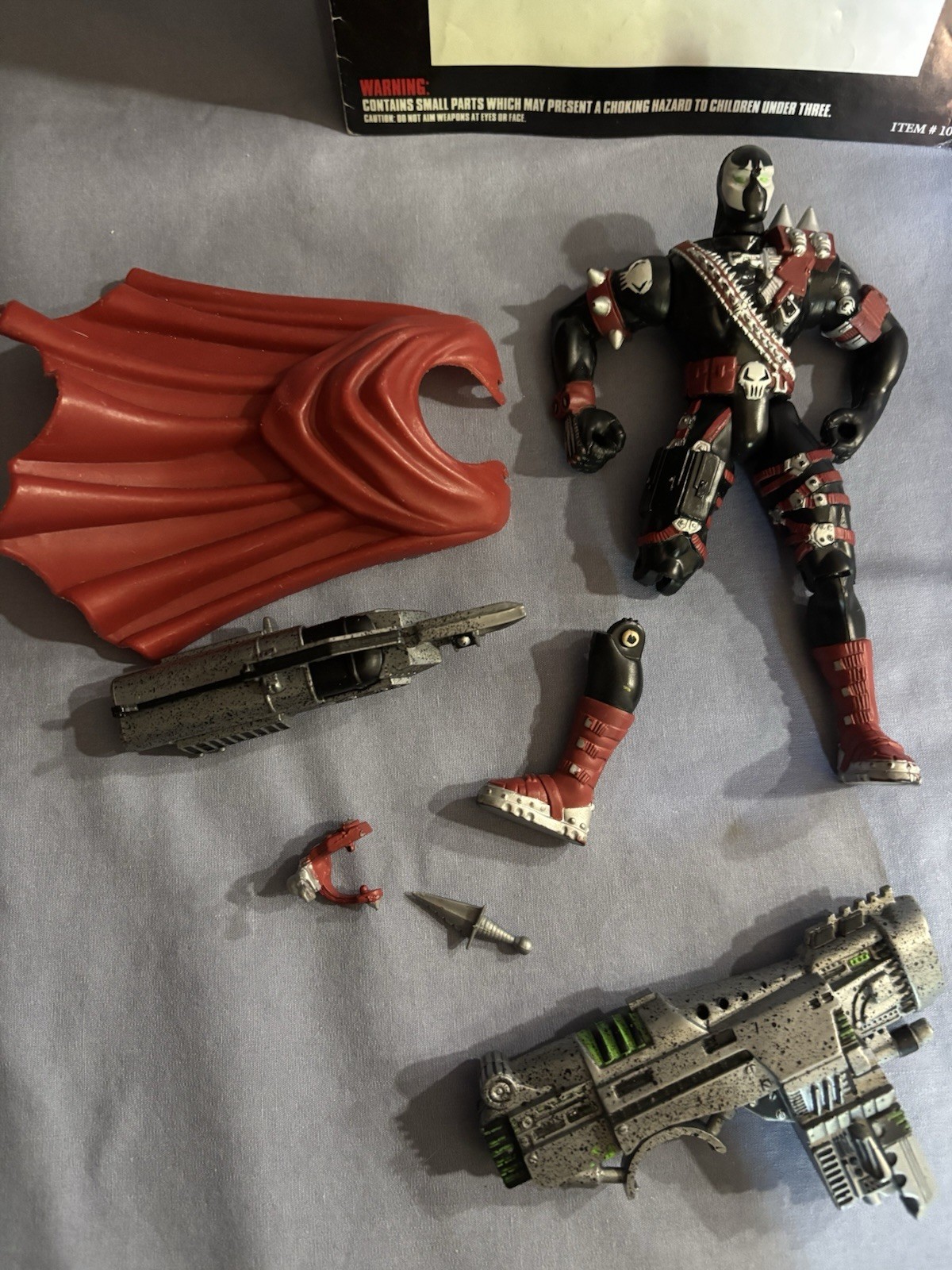 McFarlane Toys Spawn 1994/95 Lot/ Action Figures w/Acc. and 2 Comic Books.