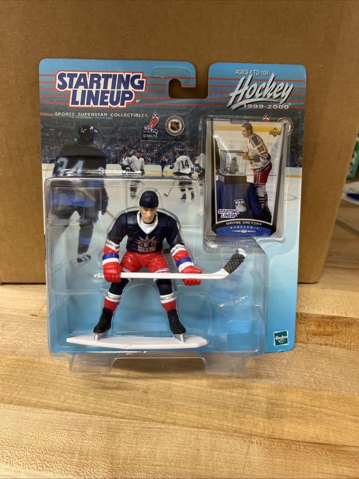 Wayne Gretzky Hockey 1999-2000 New York Rangers NHL Starting Lineup 1999 Box 312