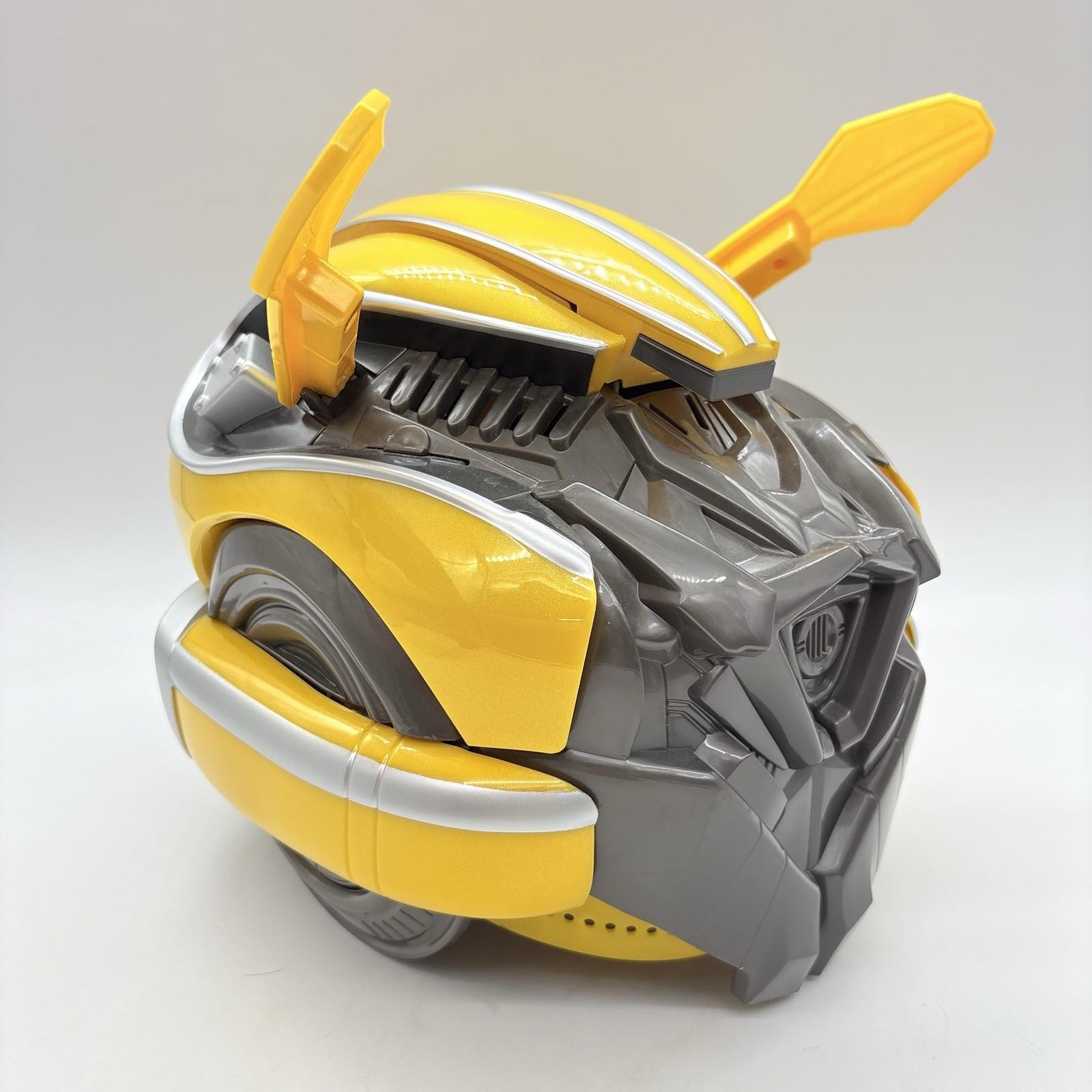 Transformers Bumblebee Showcase Life Size 1:1 Helmet With Bluetooth Speaker Read