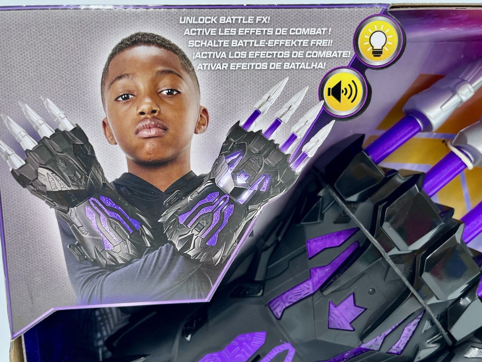 Marvel Studios Black Panther Legacy Collection Wakanda Light-Up Battle FX Claws
