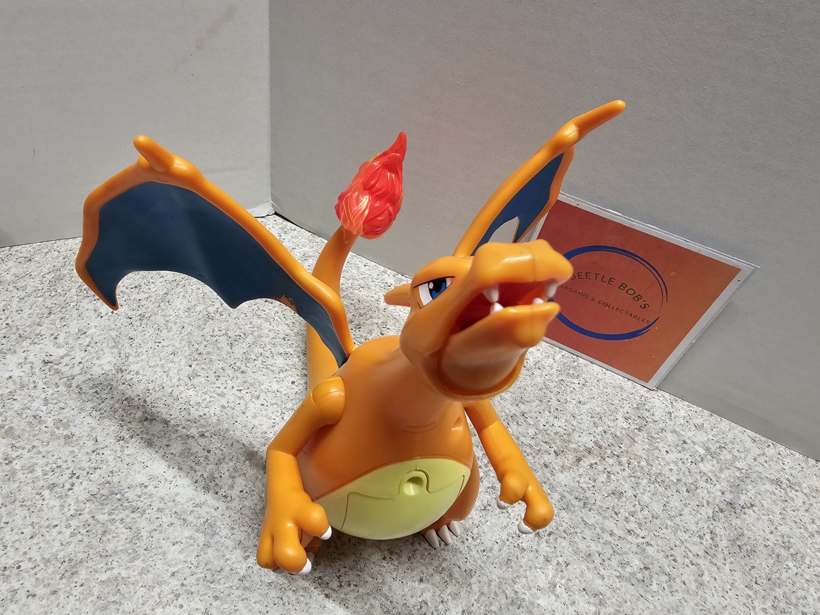 Pokémon Flame & Flight Deluxe Charizard 8&Prime; Interactive Figure READ