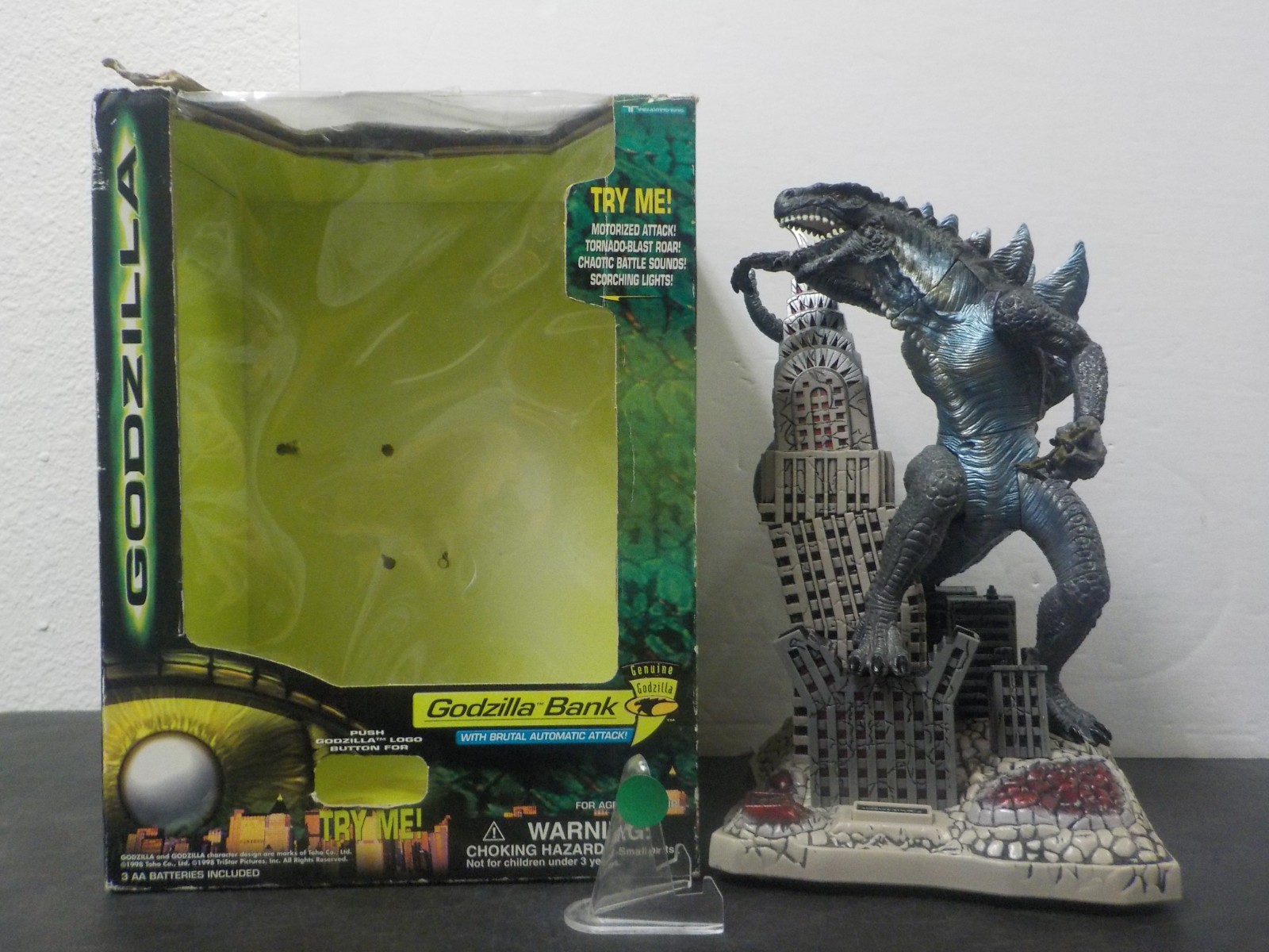 G410 Vintage Godzilla 1998 Coin Bank Trendmasters Action Figure in box