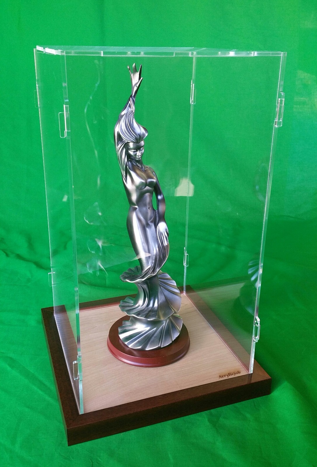 10&Prime;L x 10&Prime;Wx 18&Prime;H display case for Hot Toy Figures 1/6 Scale, Statue, Dolls