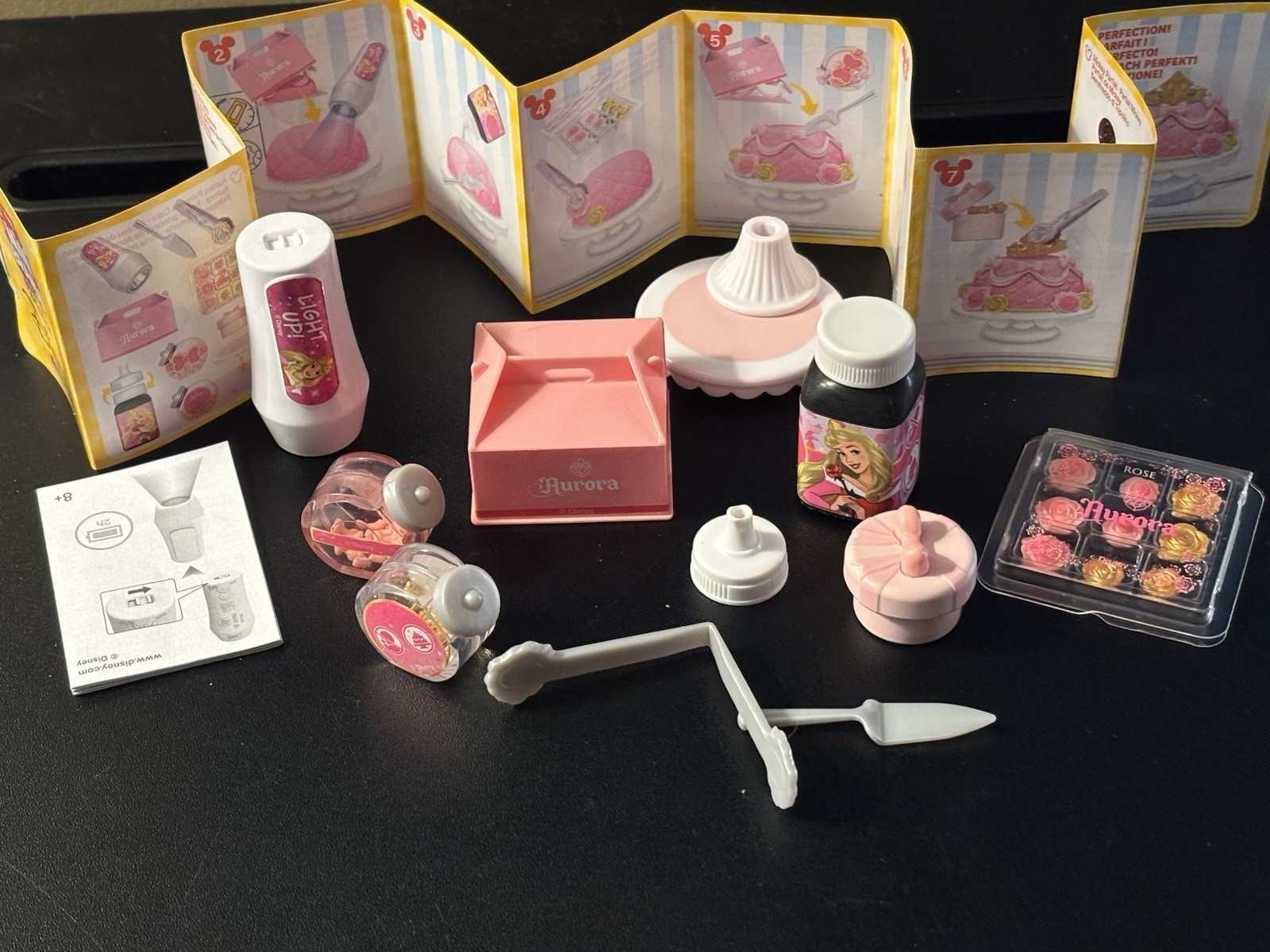 RARE Zuru Mini Brands Disney Snack Sleeping Beauty Aurora Princess Rose Cake set