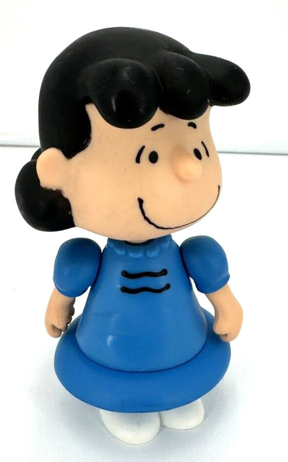 Vintage Peanuts Gang Lucy Action Figure 5” – 2004 DoALLSer Company Limited