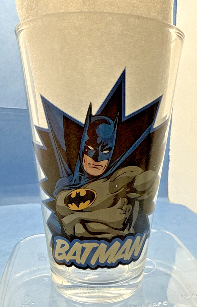 BATMAN Drinking Glass Tumbler DC Comics 16OZ VANDOR 6&Prime; tall EUC
