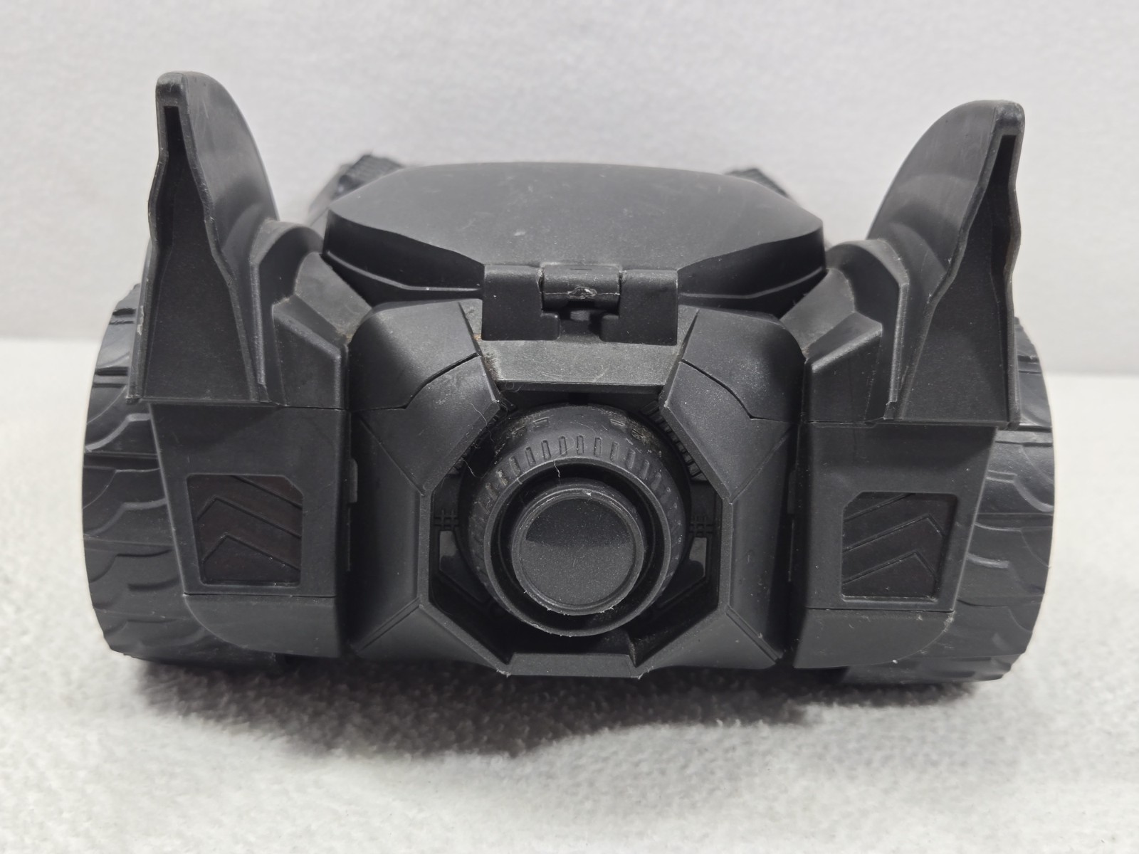 SpinMaster Batman Batmobile Toy Car 16’’ and 12’’ Batman Figure DC 00520AFS