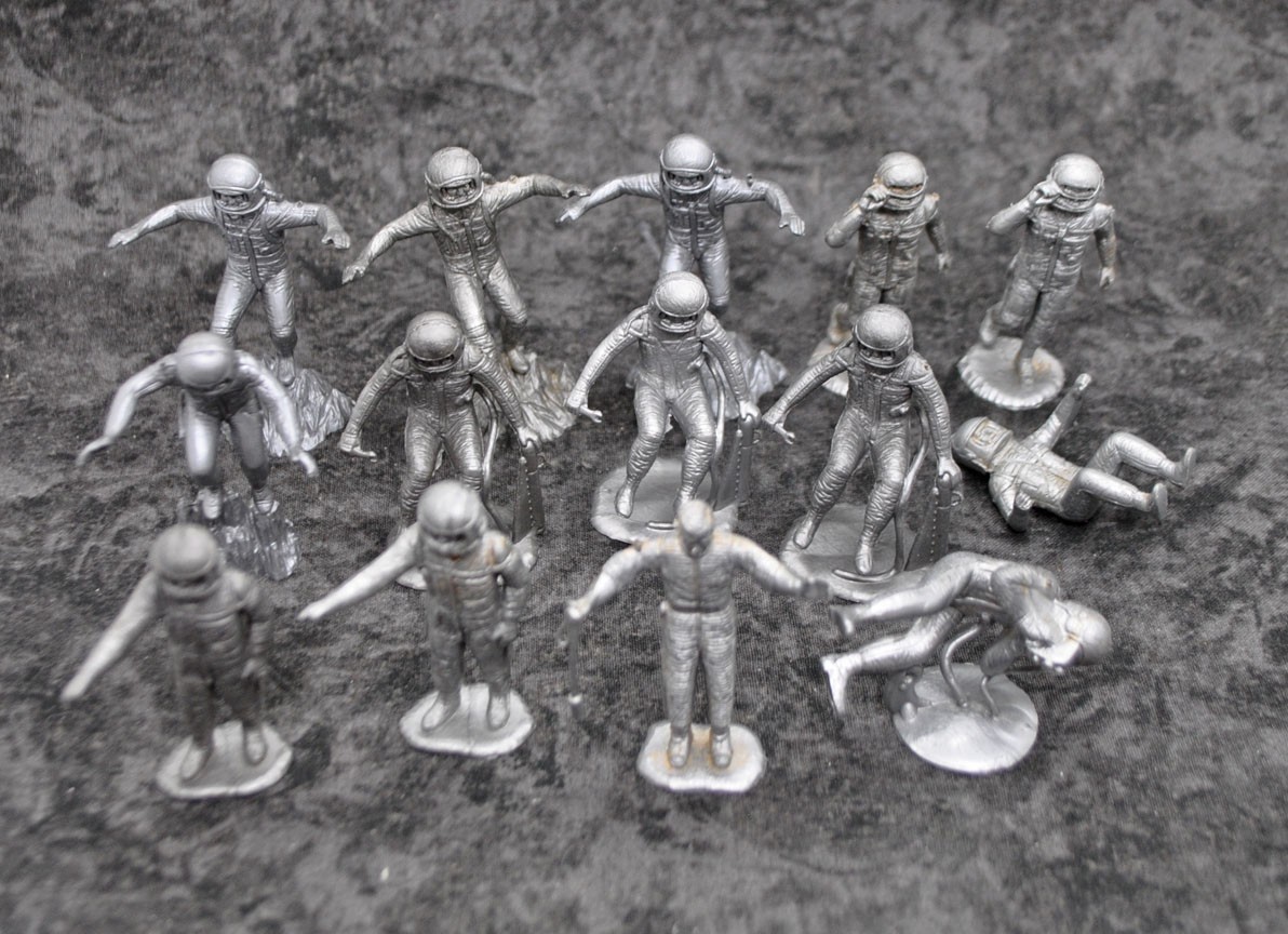 Marx Operation Moonbase Astronauts 1960 Spacemen lot x13 UNBROKEN figure vintage