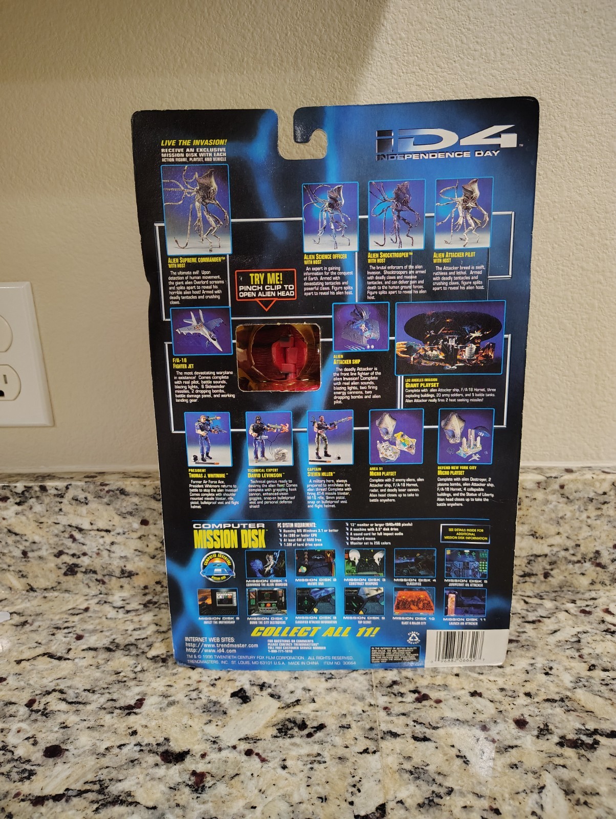 Alien Weapons Expert 1996 ID4 INDEPENDENCE DAY Trendmasters MOC NEW #2