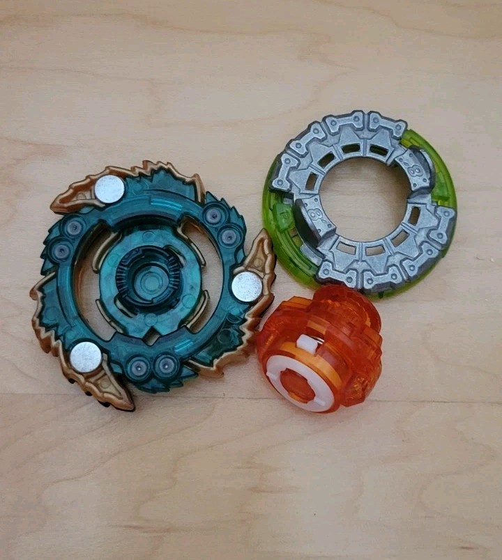 🔥 Geist Fafnir 8’ Proof Absorb B-122 Beyblade Burst Takara Tomy