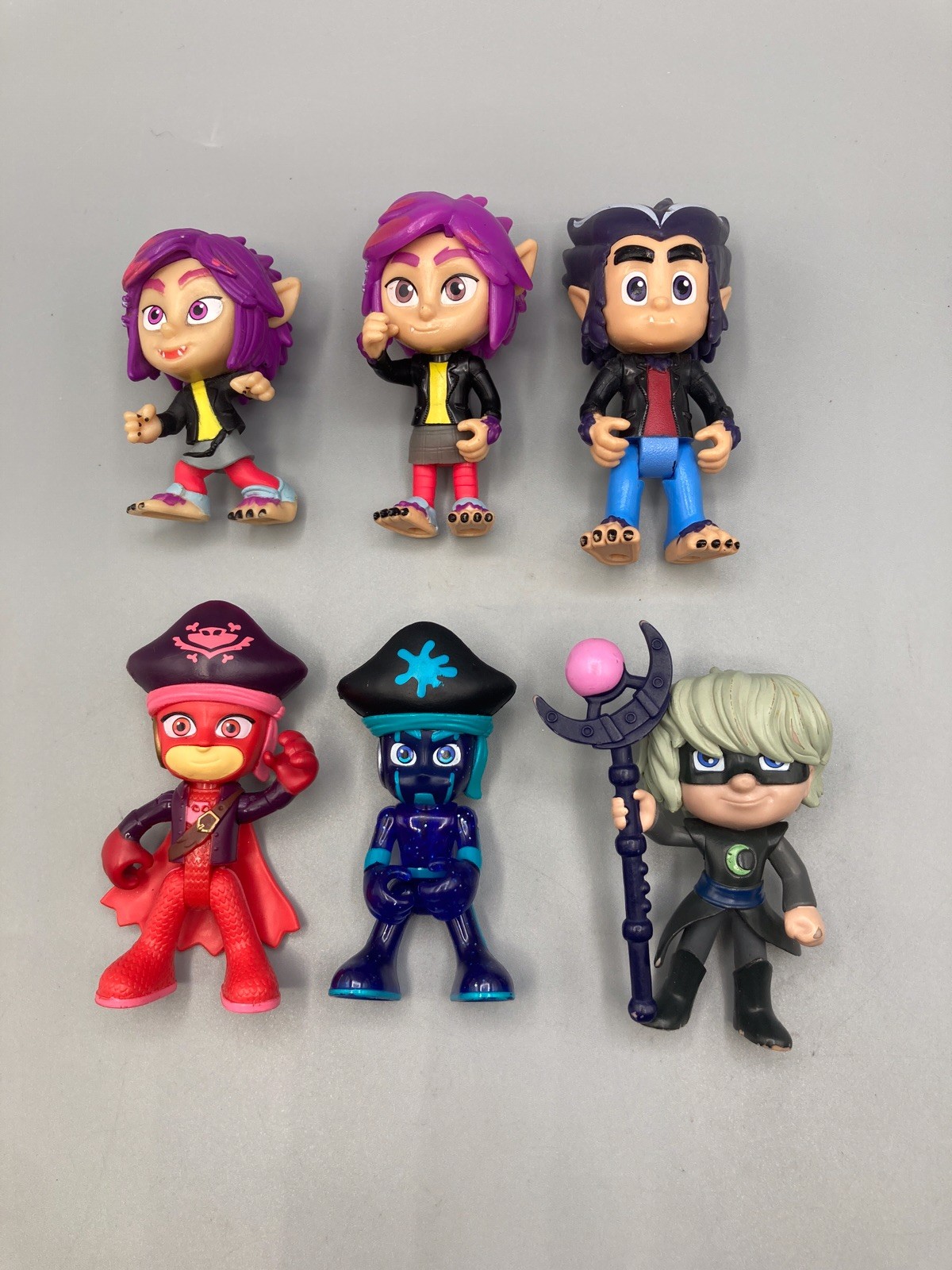 PJ Masks 6 HARD TO FIND VILLAIN FIGURES LOT; PIRATES, WOLFIE KIDS, LUNA w/ STAFF