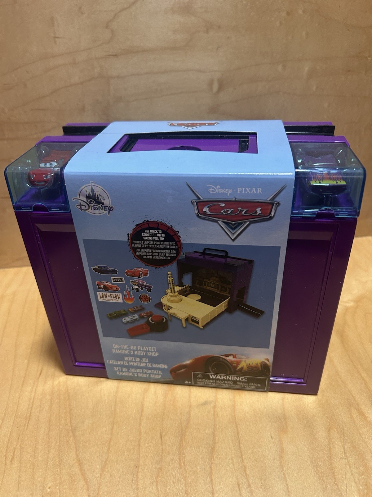 Disney Pixar Cars On The Go Ramone&rsquo;s Body Shop Playset Ramone And McQueen – New